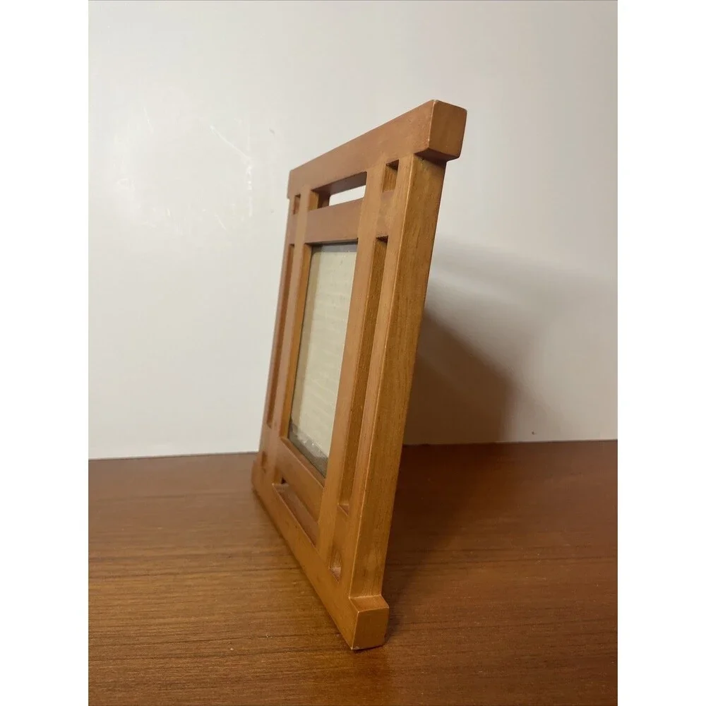 Vintage Japanese Style Light wood Frame For Picture 4.5 X 3 in With Glass